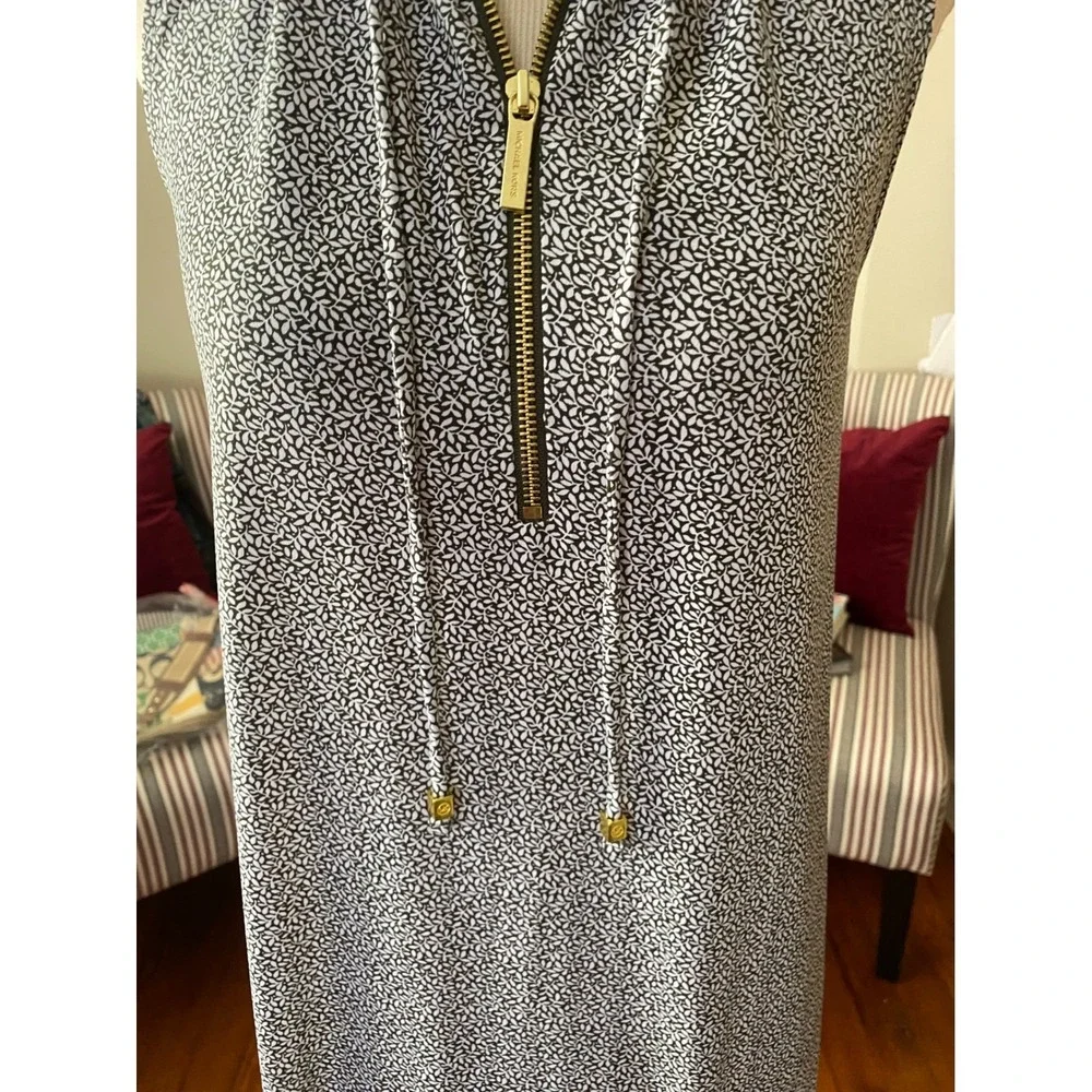NWT Michael Kors Ivy Leaf Print Half Zip Sleeveless Shift Dress‎ BLACK White
